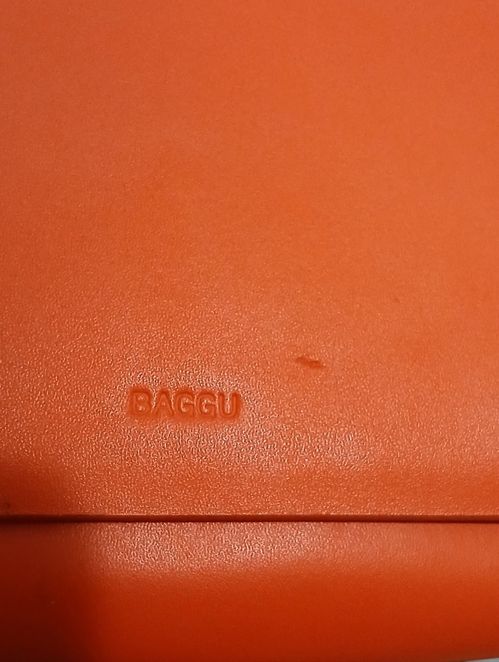 BAGGU | Minimalist Orange Cowhide Leather Crossbody Shoulder Bag - Picture 12 of 13